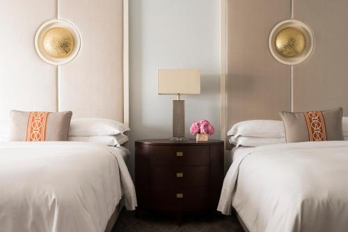 2 double beds
