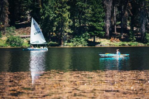 Montecito Sequoia Lodge