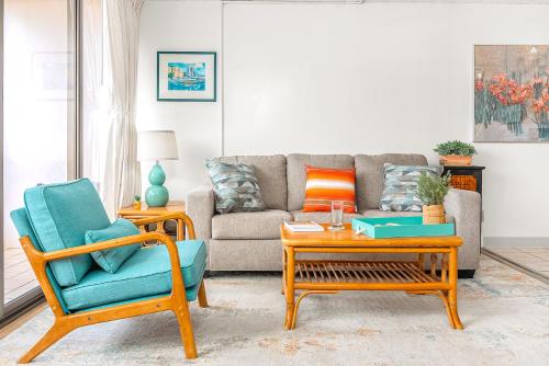 Oceanview condo with lanai, pool access, & parking - Tap to explore photos