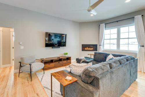 12 Mi to Grand Targhee Resort Modern Driggs Home 12 Mi to Grand Targhee Resort Modern Driggs Home