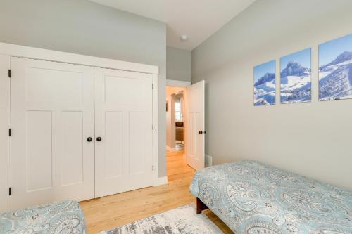 12 Mi to Grand Targhee Resort Modern Driggs Home 12 Mi to Grand Targhee Resort Modern Driggs Home