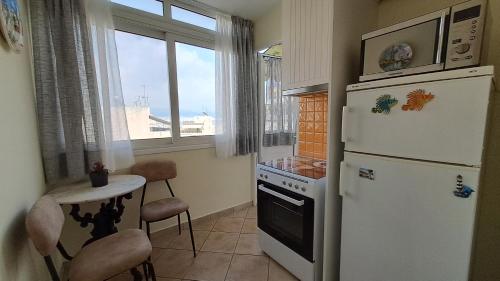Tomis Sea View Apartment, Athens