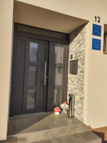 مدخل, Happy room in كارلوفاك