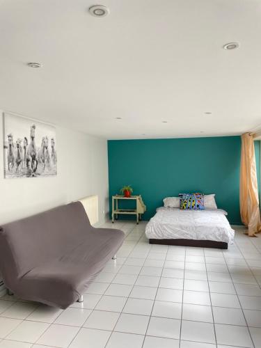 Rooms with garden in Luckyhouse Maison Chatou Paris La Défense - Pension de famille - Chatou