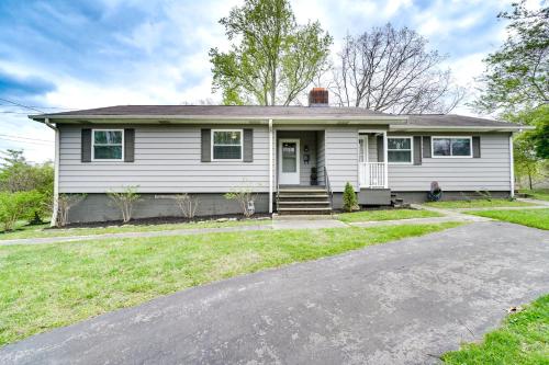 Updated Home Central Oak Ridge Location in Oak Ridge, USA