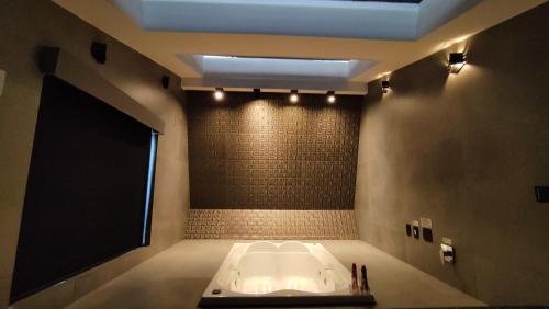 Pezsgőfürdő, Swing Motel 1 in Morumbi