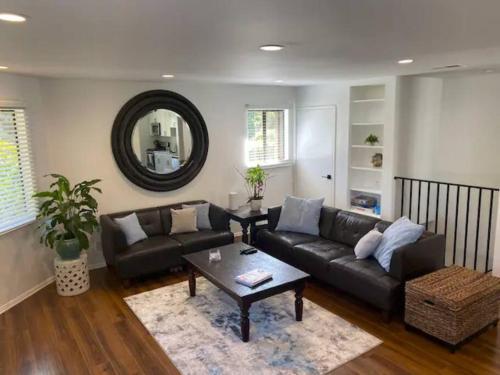 Located In The Heart Of The West Side, Los Angeles