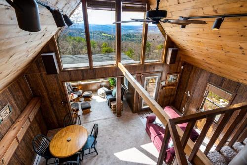 Mountaintop Views, Hot Tub, Deck, Fire Pit & WiFi thumb 2