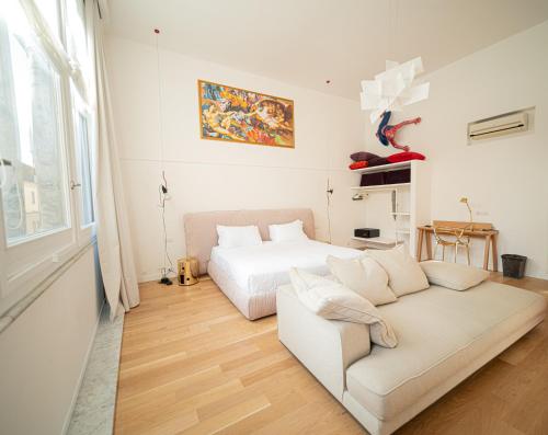 Youroom Margutta, Roma