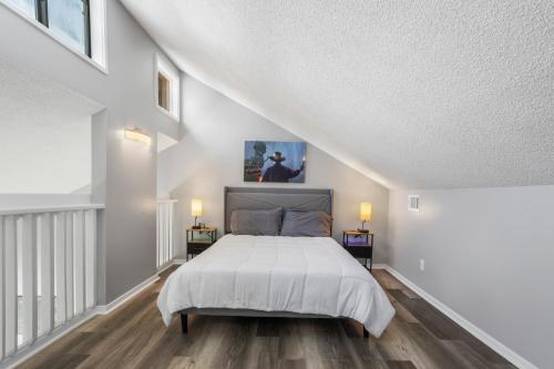 KING BED Well-Located Cozy Townhouse Retreat in Gulfport, USA