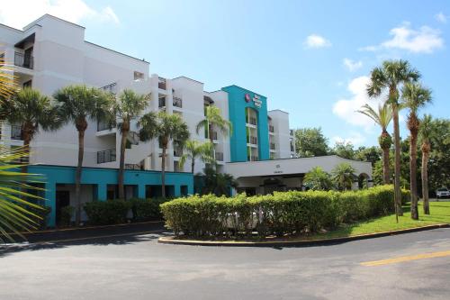 Best Western Plus Deerfield Beach Hotel & Suites