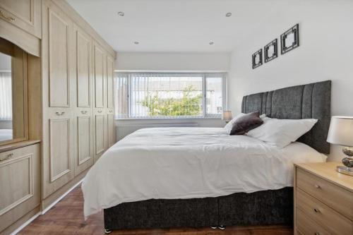 house in Heald Green village, Manchester (photo 8)