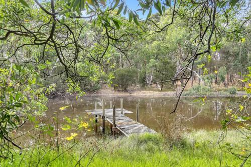 Impeccable 4-Bed Rural Premium Escape with Pool