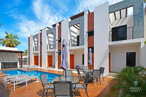 2Story Townhome wPool Onsite and 20Steps to Beach in La Paz, Mexico