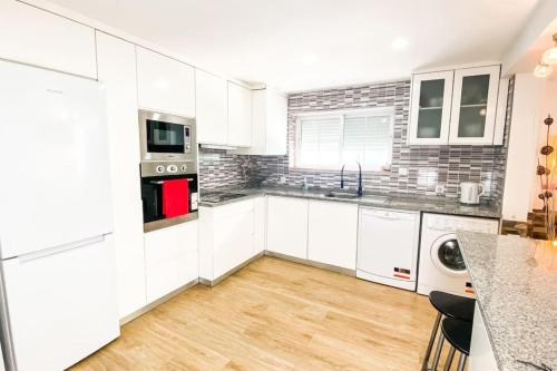 HU2i - In&Out Carcavelos in Carcavelos