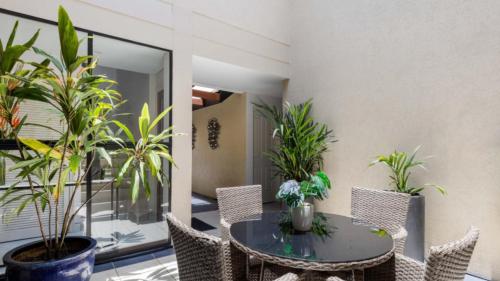 Villa 7 Thornton - St Crispins - image 5