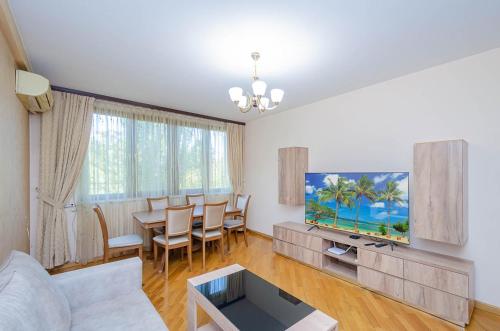 40 excellent three-room apartment in the center of Yerevan