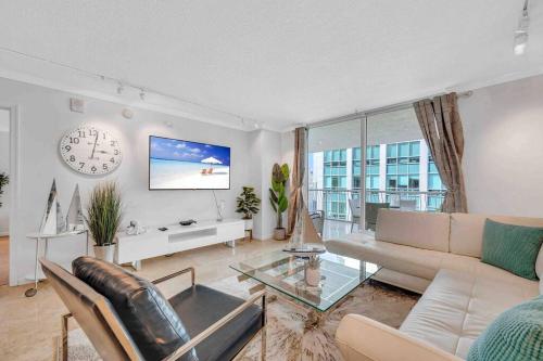 PH 41st Floor 3 BED • Brickell • Ocean View in Miami, USA