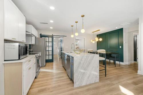 Serene Haven Atlanta Retreat by Deity Villas in Atlanta, USA