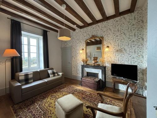 Gîte de charme avec cour ombragée et climatisation - FR-1-489-126 (Gite de charme avec cour ombragee et climatisation - FR-1-489-126) in มัคนีย์ คัวร์