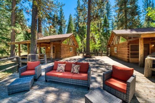 River Cabins | The Lost Sierra Ranch