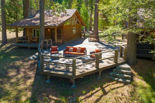 River Cabins | The Lost Sierra Ranch