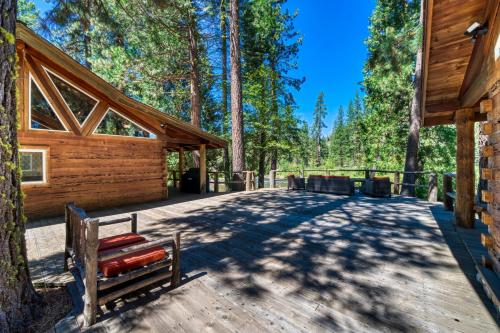 River Cabins | The Lost Sierra Ranch