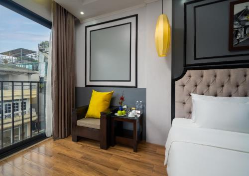 room detail thumbnail 1