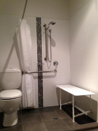 Queen Room - Disability Access