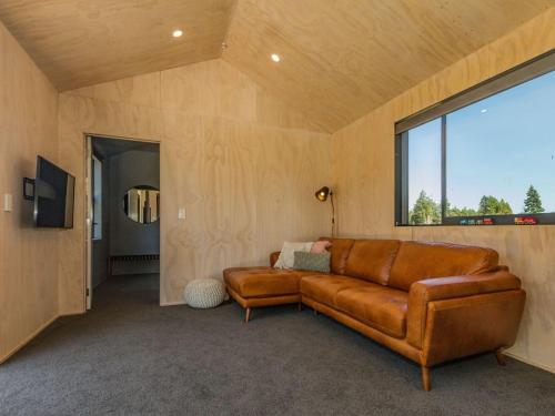 Exterior view, Sno Ruapehu - Horopito Holiday Home in Ohakune