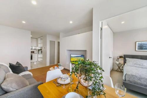A Stylish & Modern 2BR Apartment Fantastic Views, Melbourne (zdjęcie 6)
