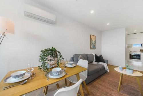 A Stylish & Modern 2BR Apartment Fantastic Views, Melbourne (zdjęcie 11)