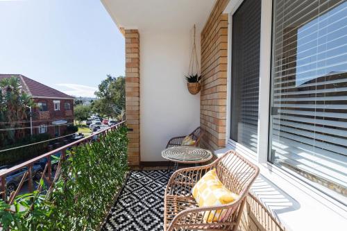 Stylish Sun Drenched North Bondi Beach Oasis - image 7
