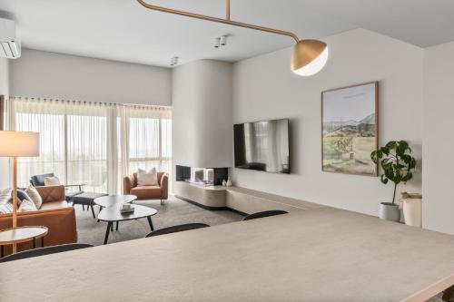 Book the Director's Suite and Parking Director's Suite - Free Wifi and Parking