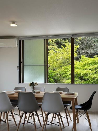 b hotel Kaniwasou 201 2BR Apt, Near Itsukushima Shrine, For 12 Ppl