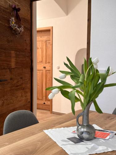 Apartment with Garden View