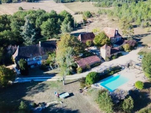 Chez Serge. Gîte 6/8 personnes. Piscine - Location saisonnière - Paunat