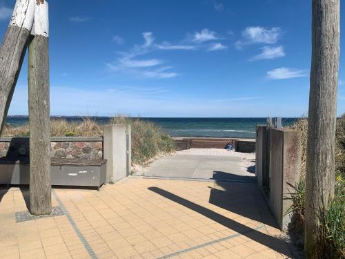 Apartment with Sea View image 1
