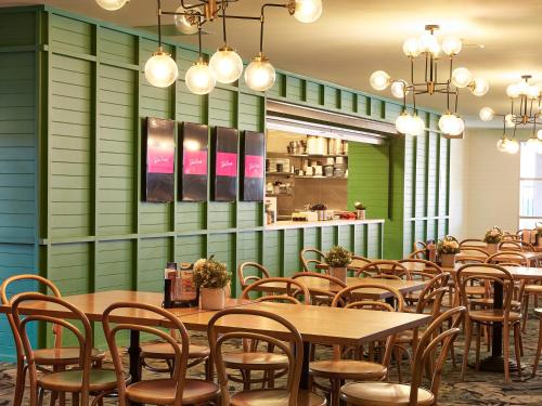 Restaurant, Green Valley Hotel in Liverpool