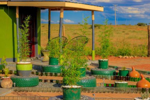 Kert, Amanya Hut Sleeps 6 with Mountain Views in Amboseli