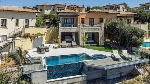 3 bedroom Villa Lania with golf course and sea views Aphrodite Hills Resort - image 3