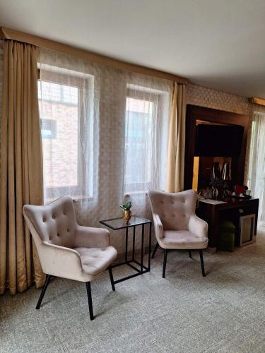 Duna Garden Hotel - image 5