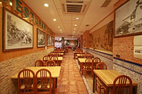Hotel Paris Centro - image 12