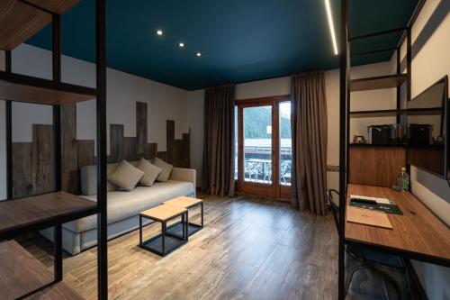 Junior Suite with Balcony