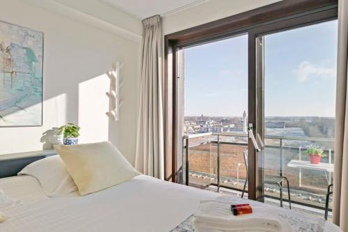 Huswell - Comfortable apartment with sea view & 2 terraces - Tap to explore photos