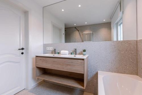 Huswell - Spacious bungalow with garden near the beach & sea, Middelkerke (zdjęcie 8)