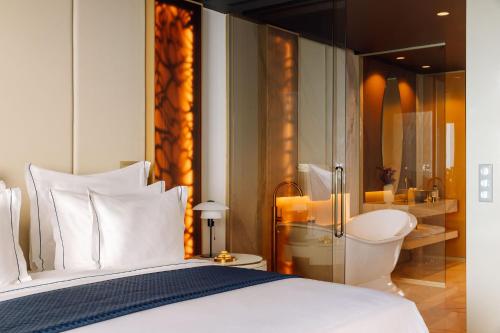 1 queen bed