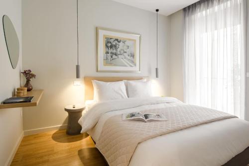 Urban APT with Stunning Acropolis View & Roofdeck 1