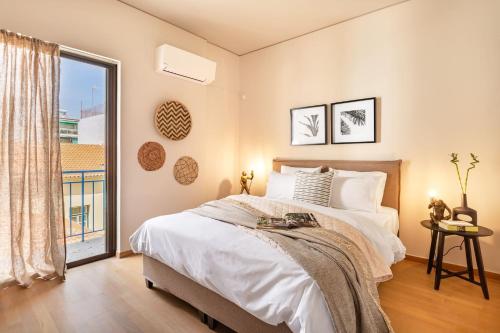 Acropolis View 2-Bedroom Apt, Minimal-Safari Vibe, Big Balcony! 4