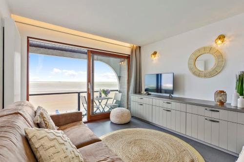 Beautiful studio with stunning sea-view and terrace
